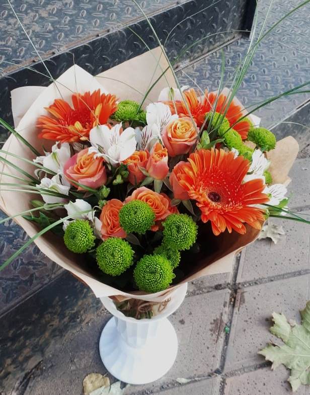 Букет цветов из: Герберы, Хризантемы, Альстромерии и Розы в Хотьково