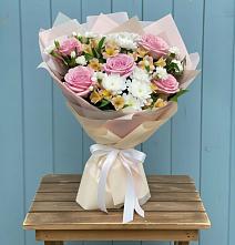 Букет цветов из:  Гвоздики, Орхидеи и Розы #REPLACE_PRED# Хотьково