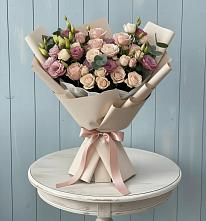 Букет цветов из:  Розы и Лизиантусы в Хотьково