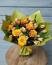 Букет цветов из:  Альстромерии и Розы в Хотьково