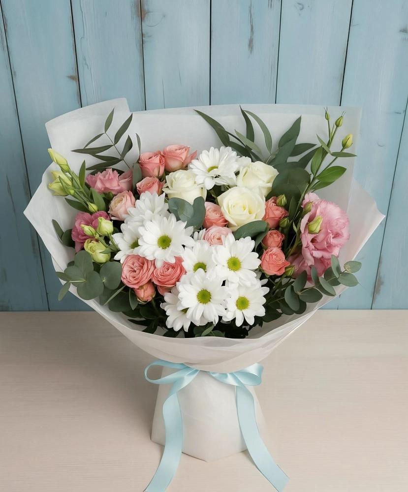 Букет цветов из: Розы, Лизиантусы и Хризантемы в Хотьково