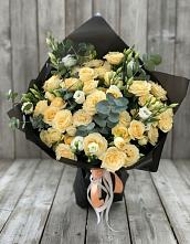 Букет цветов из:  Розы и Лизиантусы в Хотьково