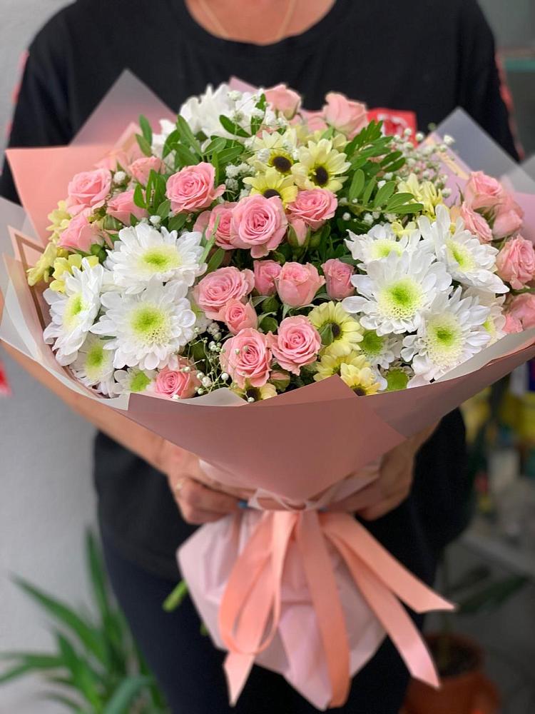 Букет цветов из: Розы и Хризантемы в Хотьково