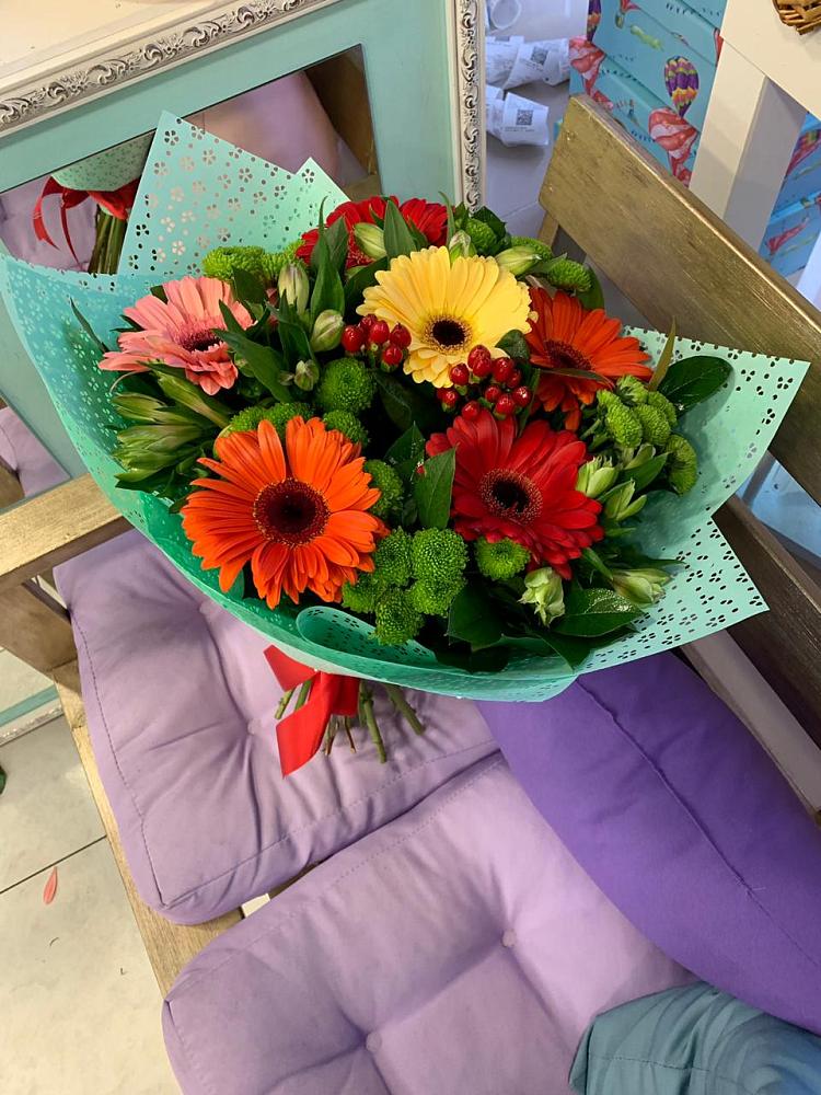 Букет цветов из: Герберы, Хризантемы и Альстромерии в Хотьково