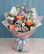 Букет цветов из:  Лизиантусы, Розы, Альстромерии и Гипсофила в Хотьково