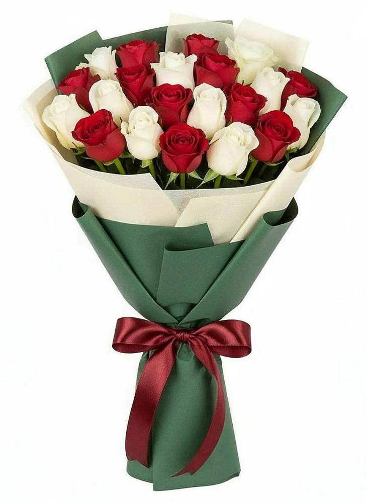 Букет Микс из красных и белых роз в Хотьково
