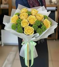 Букет цветов из:  Хризантемы и Розы в Хотьково