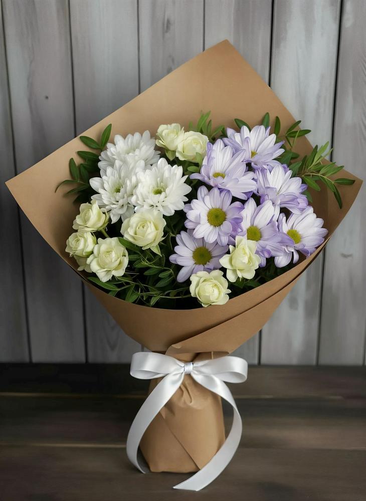 Букет цветов из: Хризантемы и Розы в Хотьково