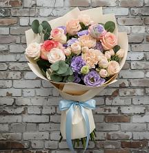 Букет цветов из:  Розы, Лизиантусы и Гвоздики в Хотьково